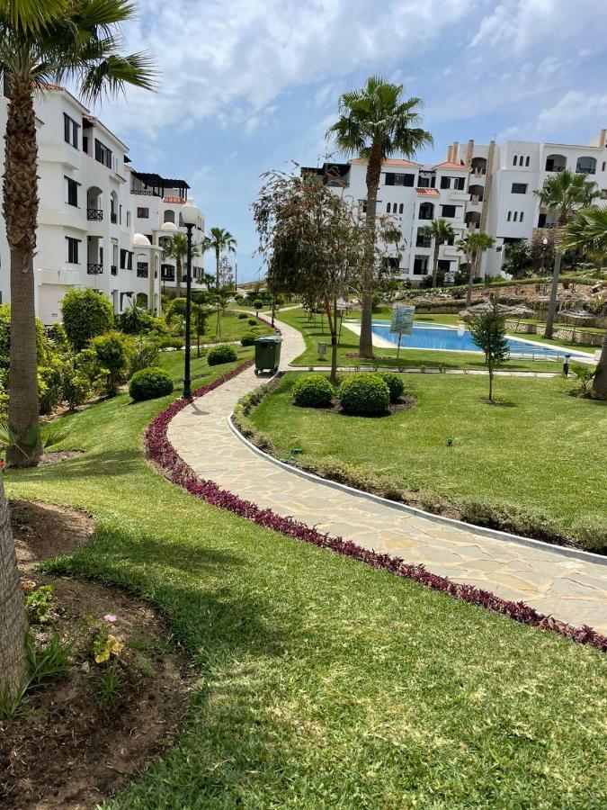 מדיק Lilac'S Garden Vue Piscine מראה חיצוני תמונה