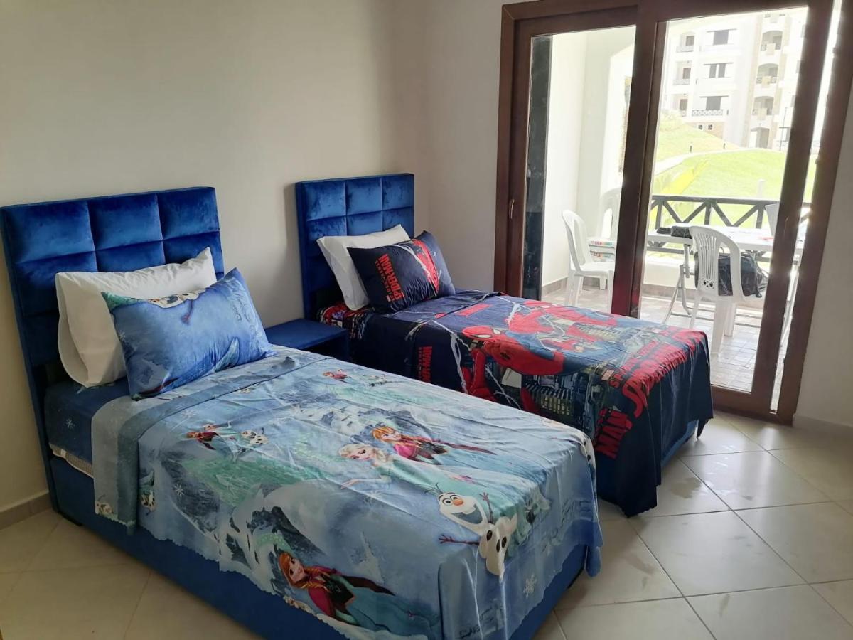 מדיק Lilac'S Garden Vue Piscine מראה חיצוני תמונה