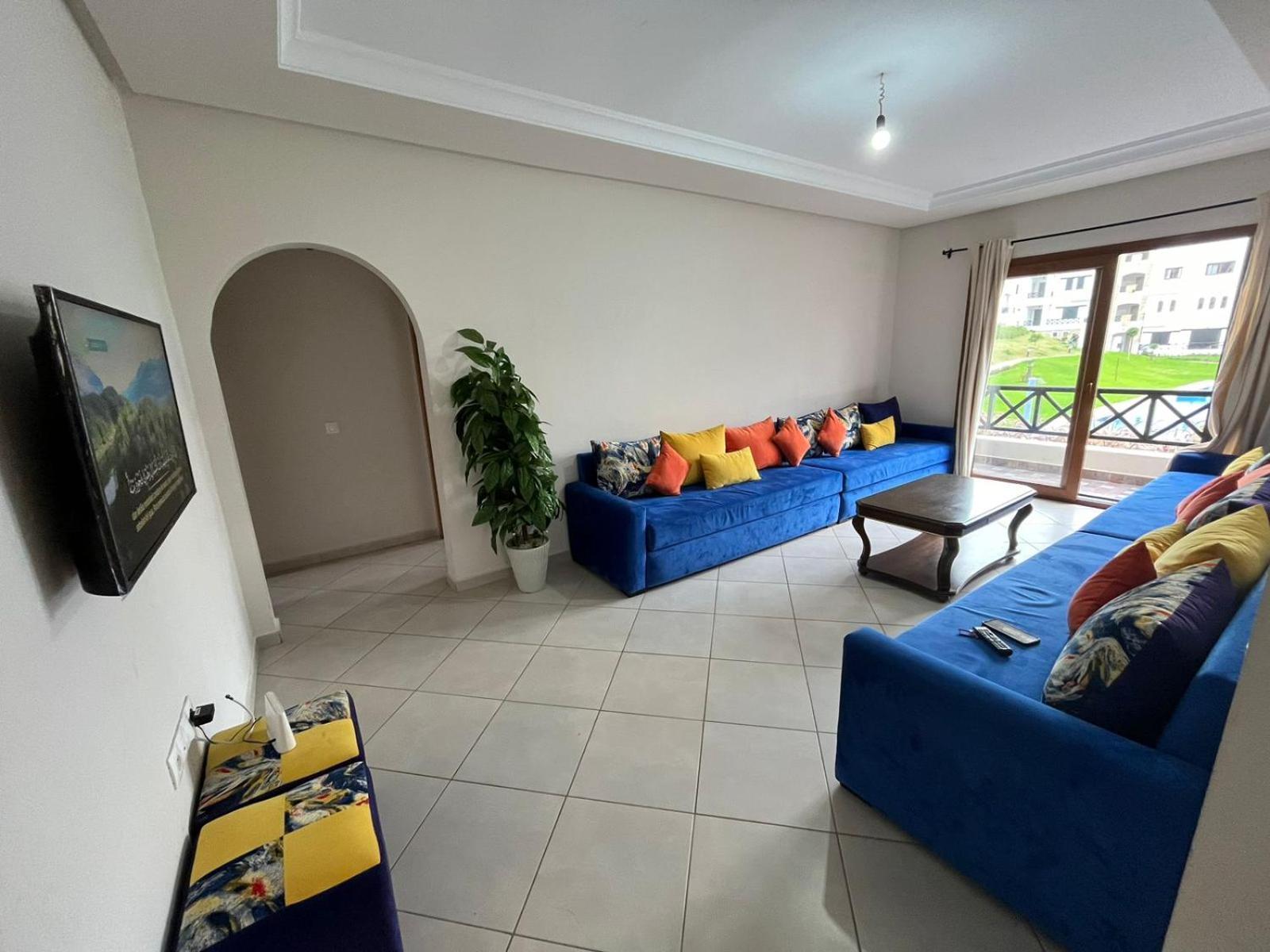 מדיק Lilac'S Garden Vue Piscine מראה חיצוני תמונה